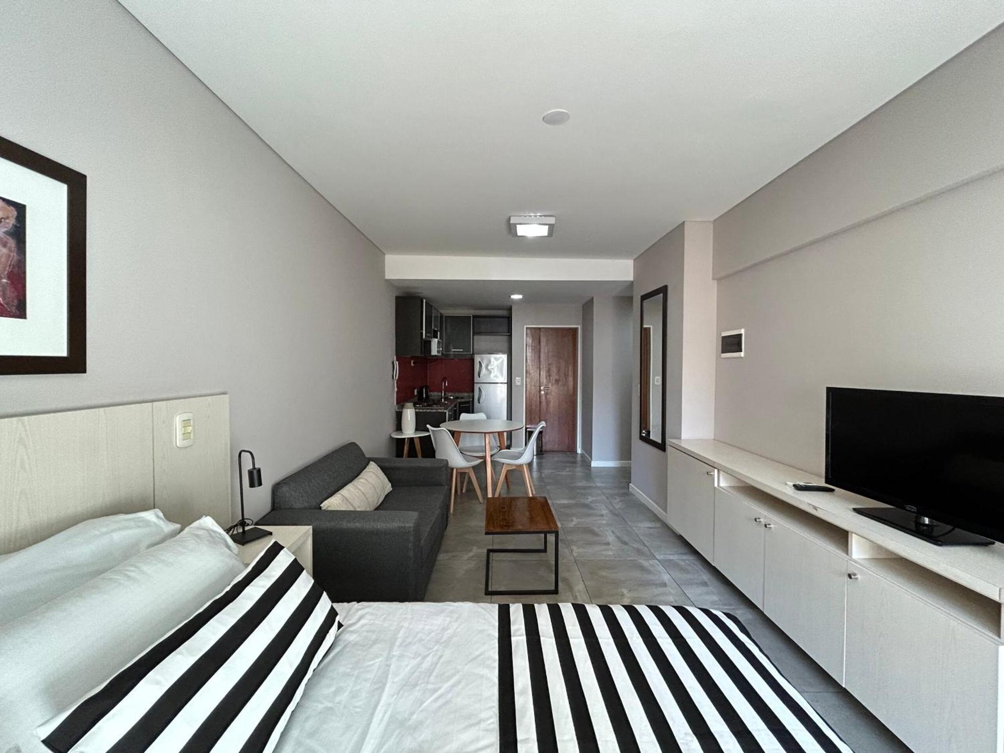 We Sleep Arenales Apartment บัวโนสไอเรส ภายนอก รูปภาพ